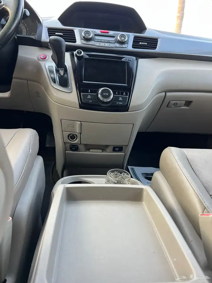 هوندا اوديسي فل كامل موديل 2014 40