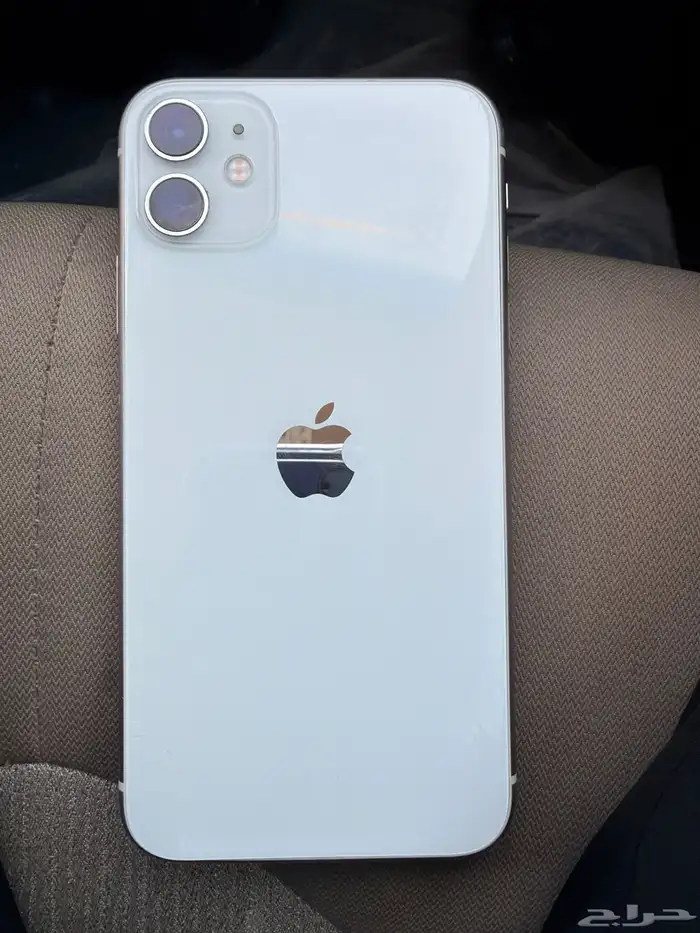 ايفون 11 العادي 1