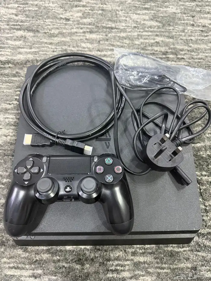 سوني فور نظيف شبه ما يشكي من شيء السعر 650 0