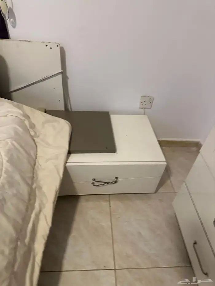 غرفت نوم وكنب وفرن ومايكرويف للبيع 2