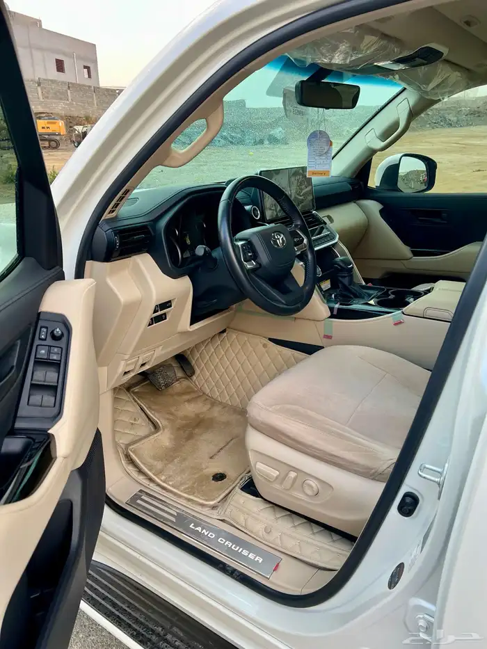لاندكروزر 2023 مخزن دفعة أخيره سعودي GXR-L3 مشروط وكاله 16