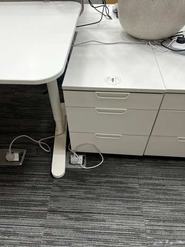 طاولة مكتب كاملة 0