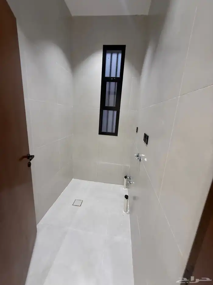 فرصه للبيع فيلا روف ب 685 الف عليها تامين وحي مكتمل الخدمات 26