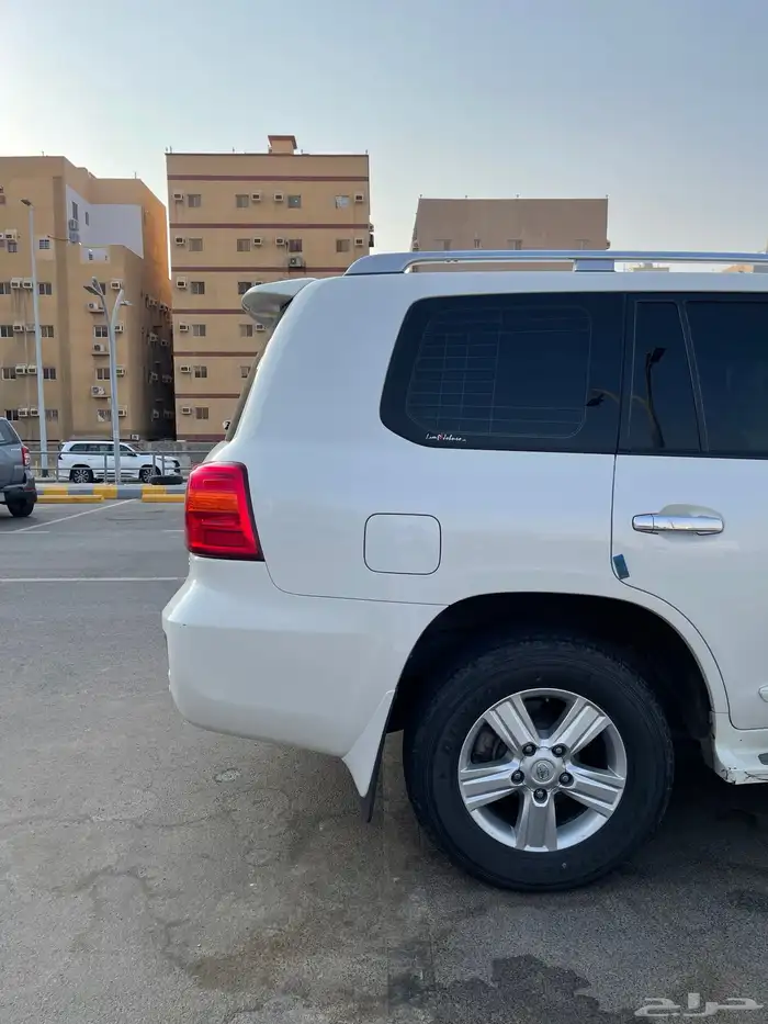 تويوتا لاند كروزر 2015 V8 GXR نسخة 60 عام 4