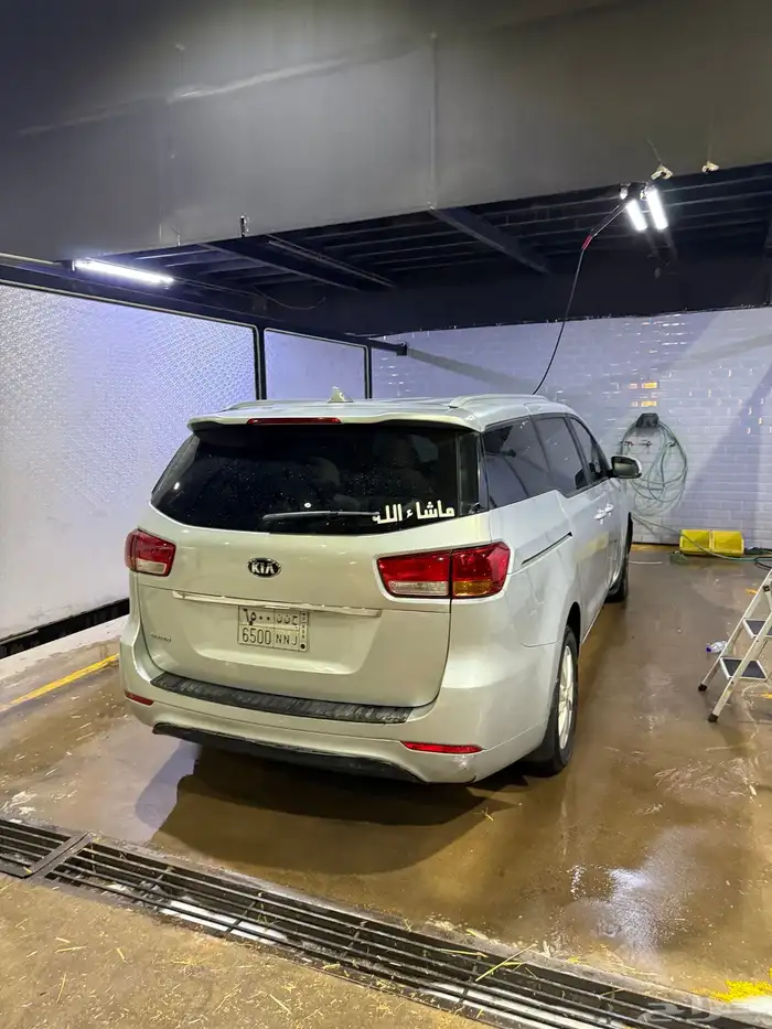للبيع Kia carnival موديل 2016 عائلي نظيف 35
