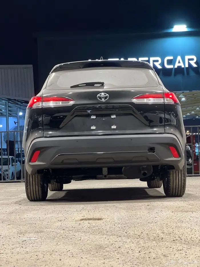 كورولا كروس 2025 نص فل 2.0 4