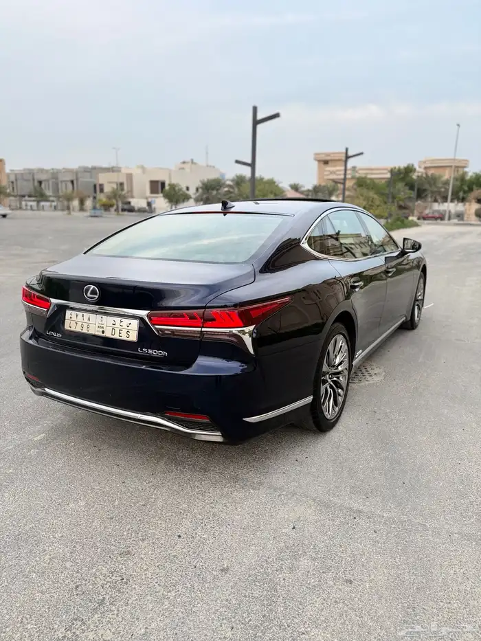 للبيع لكزس LS500h هايبرد ( مخزن ) سعودي اعلى افئه 8