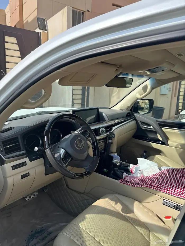 جيب لكزس 2021 7