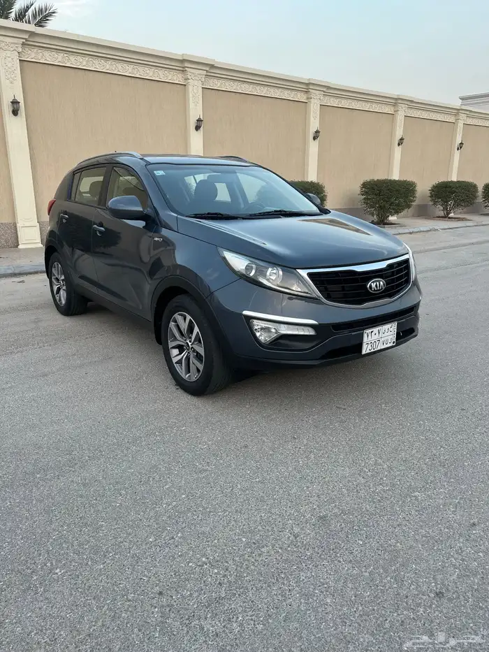 للبيع كيا سبورتاج 2016 دبل - عداد 110 الف 2