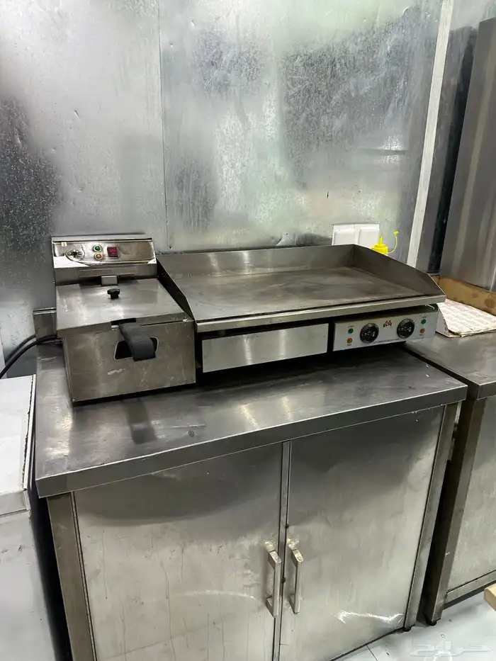 بوفية بكامل اغراضها 7