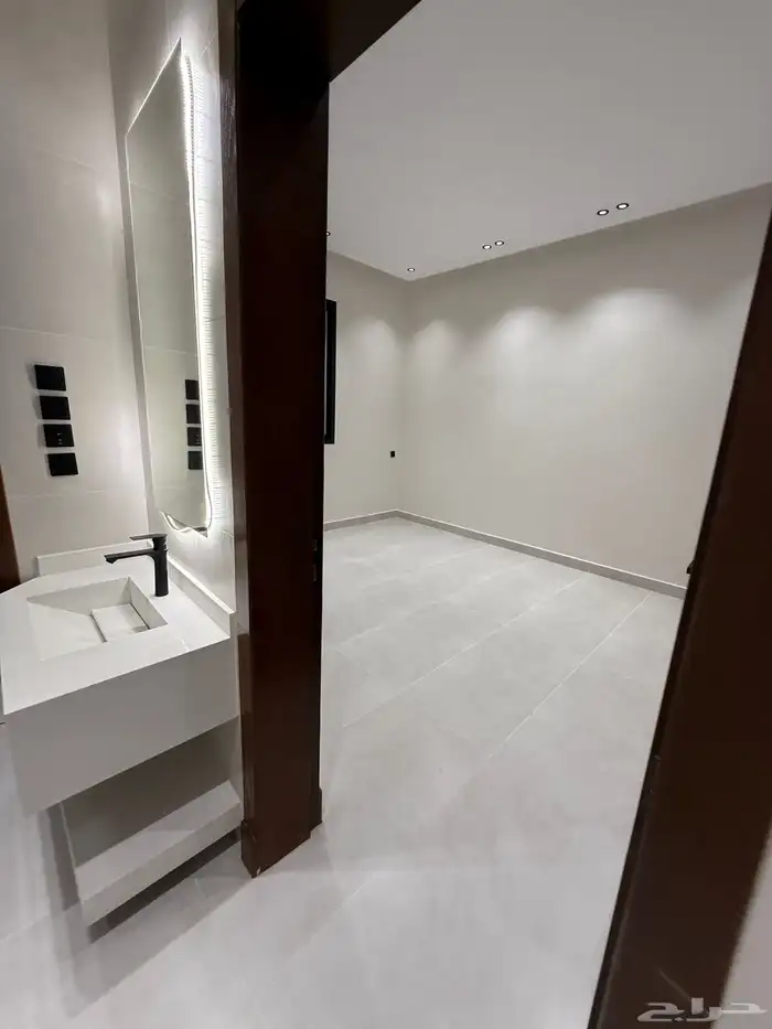 فرصه للبيع فيلا روف ب 685 الف عليها تامين وحي مكتمل الخدمات 45