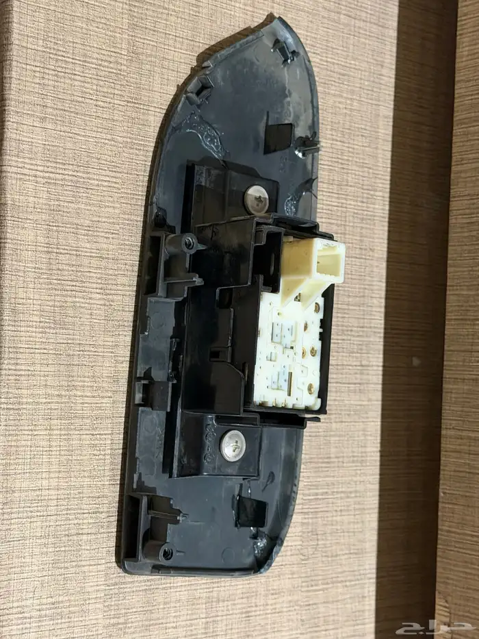 ديكور مع زر التحكم الزجاج برادو خلفي يمين 1