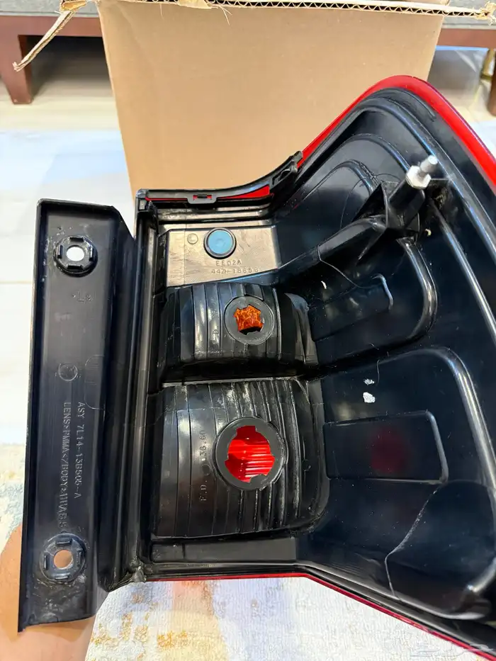 اصطب خلفي فورد اكسبديشن 2012 4