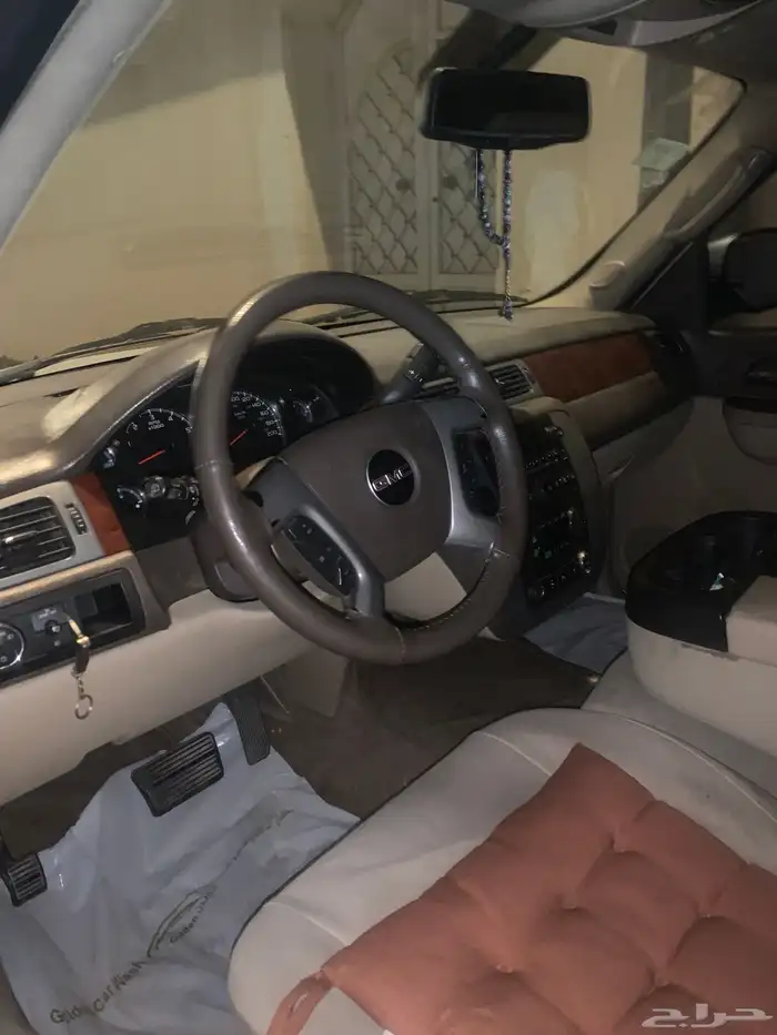 جمس يوكن موديل 2010 نظيف خالي من الحوادث ولله الحمد 0