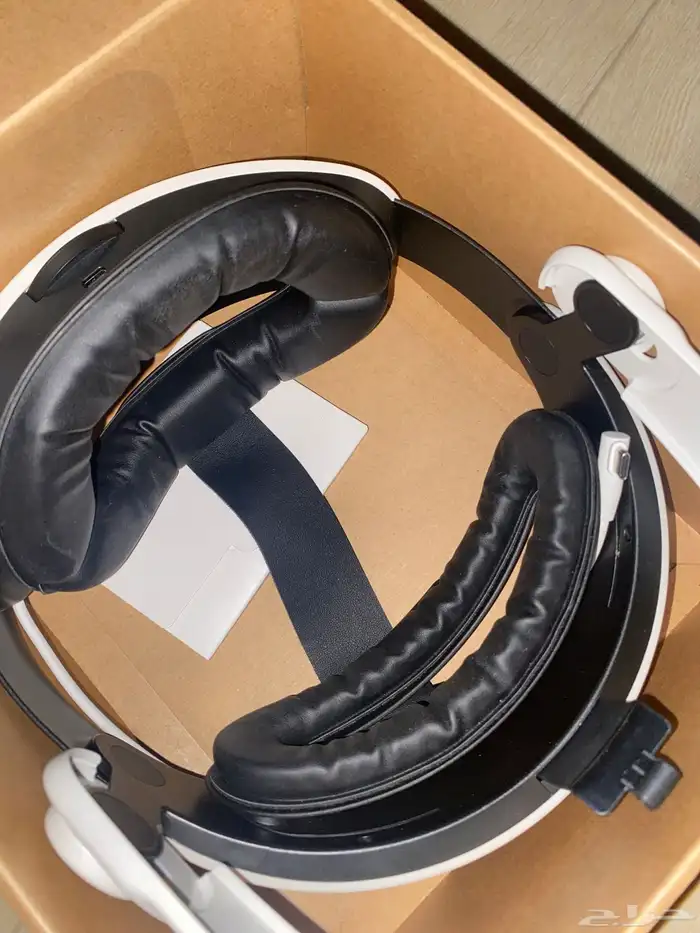 VRنظاره واقع افتراضي ميتا كويست 4