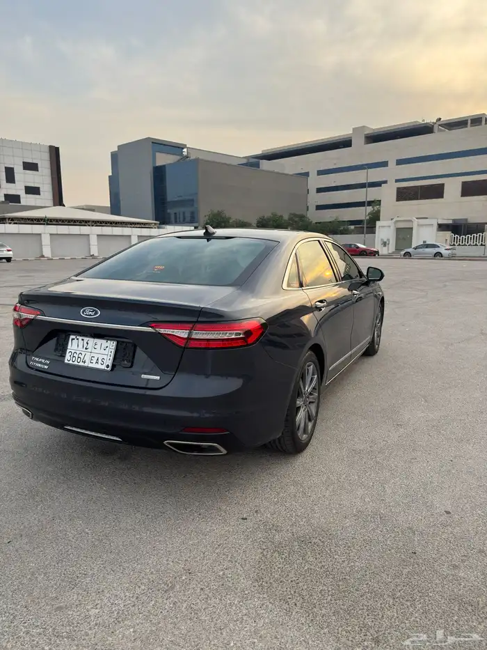 فورد تورس تيتانيوم 2021 - فل كامل - 3