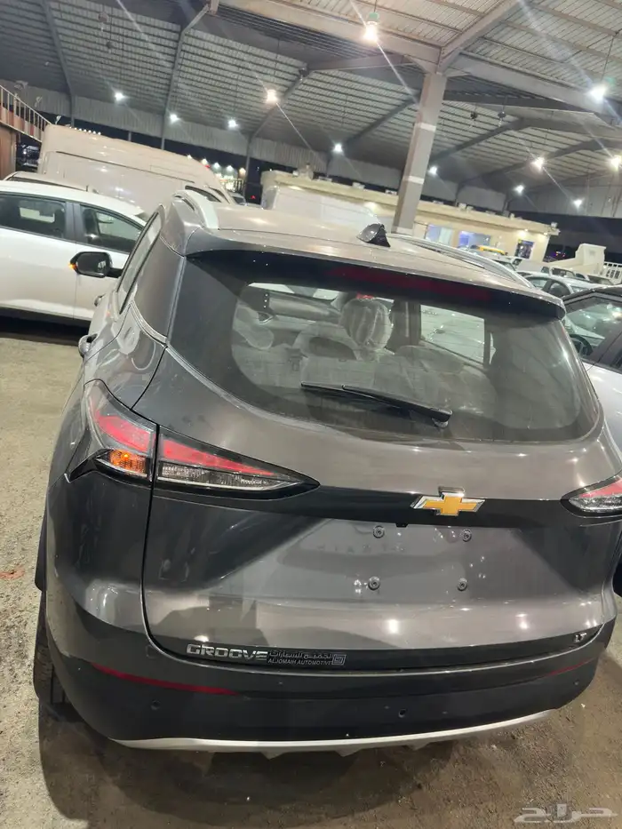 شيفروليه جروف LT استندر 2025 رمادي فضي ابيض أزرق فاتح 5