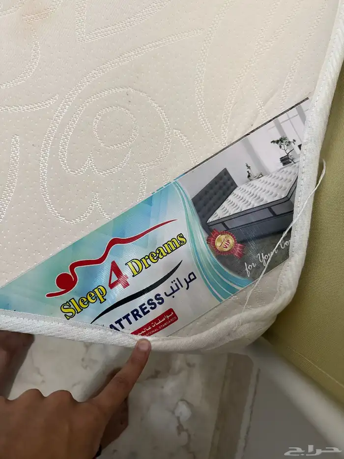 ااثاث متنوع سرير وطاولات وستاير 11