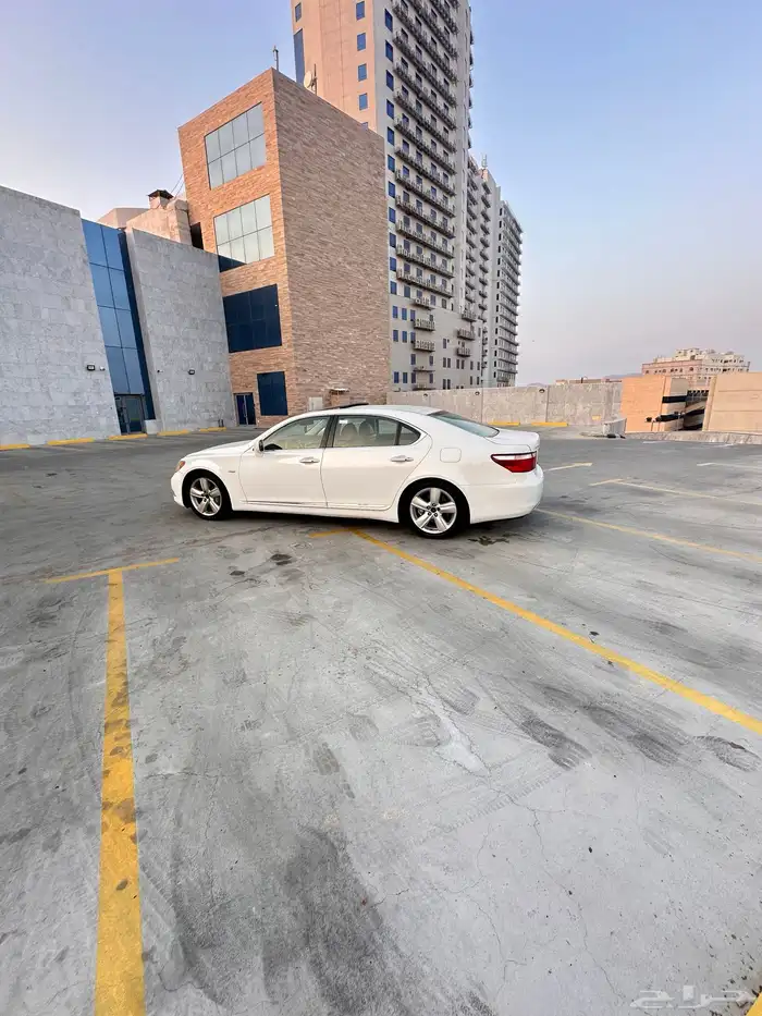 لكزس LS 460L وارد عبد اللطيف جميل فل كامل بلوحة مميزة 5