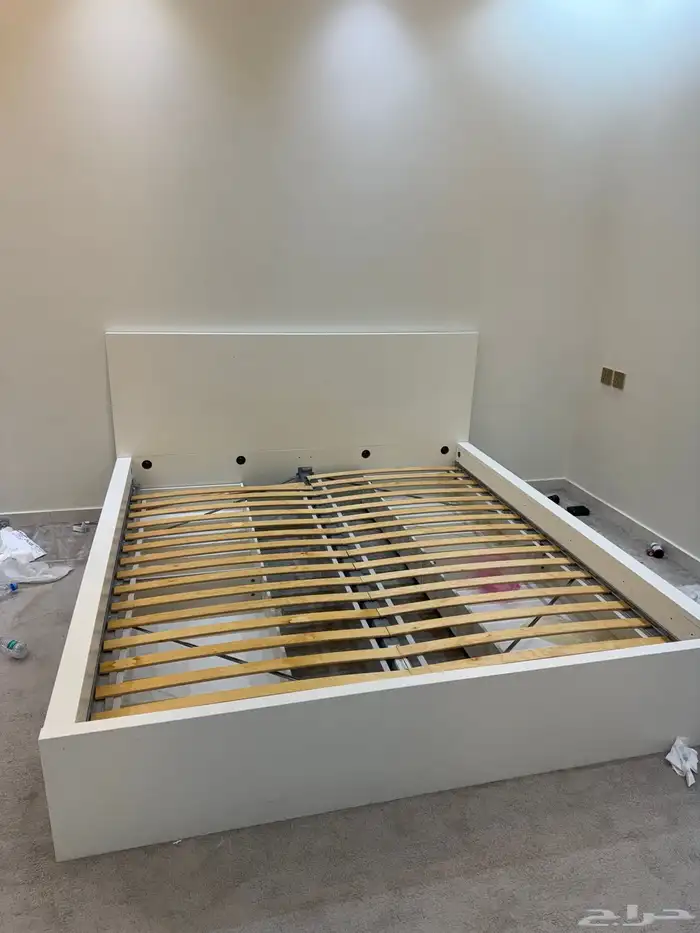 هيكل سرير ايكيا نفرين مع خزانات جانبيه 1