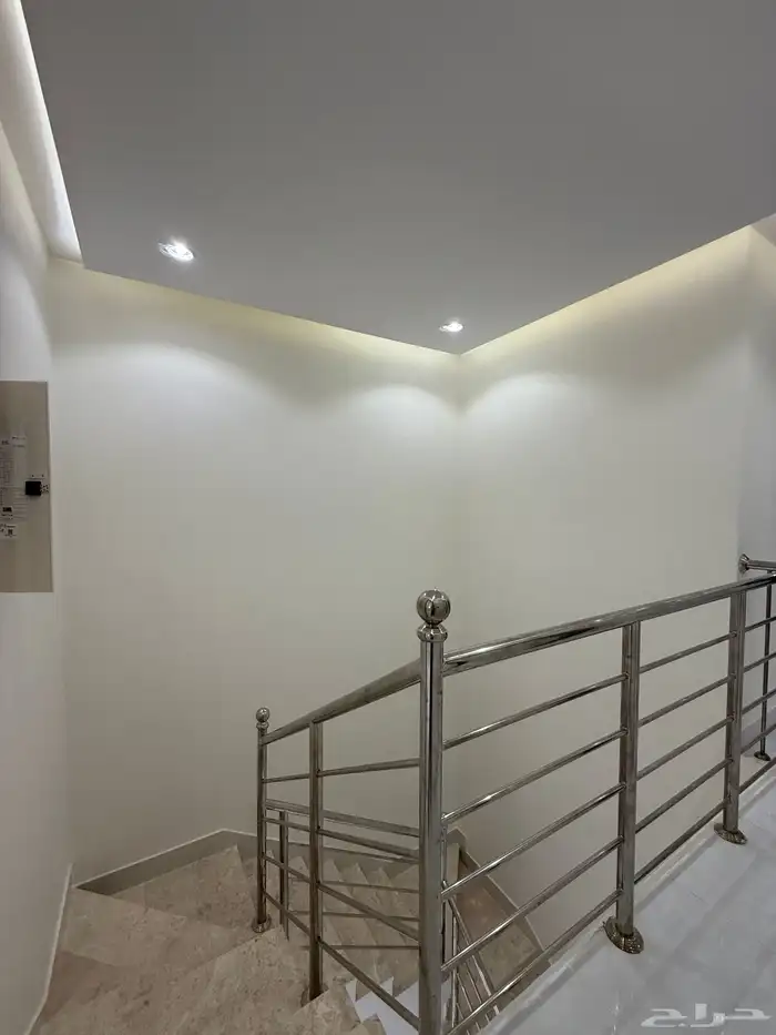 للبيع ارواف علويه وارواف ارضيه ببايكة سياره ف شمال الخميس 15