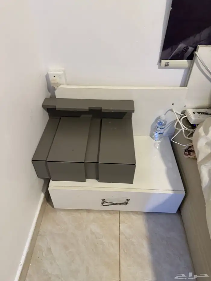 غرفت نوم وكنب وفرن ومايكرويف للبيع 3