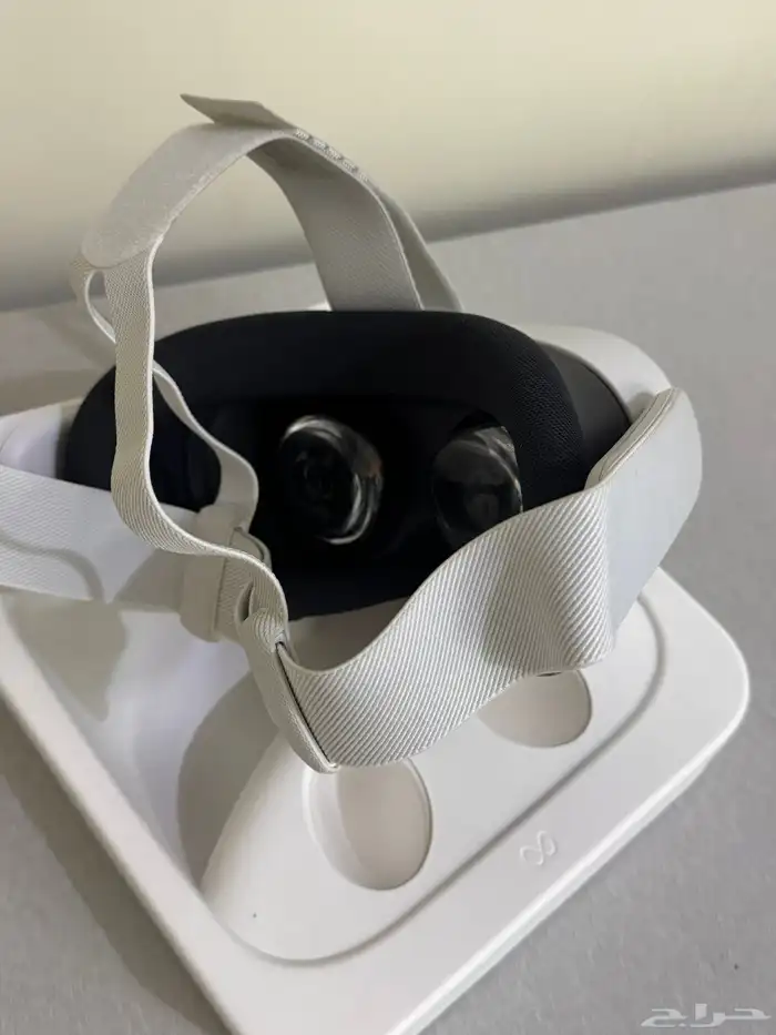 نظارت واقع افتراضي ميتا كويست 3s 2