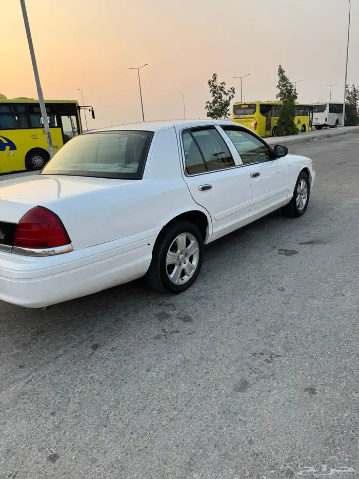 فورد فكتوريا ممشى قليل 2011 5