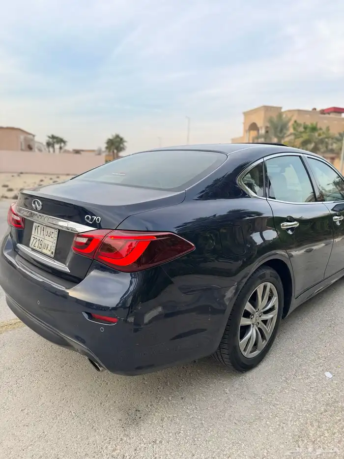 انفنتي Q70 مالك اول بدي وكالة 8