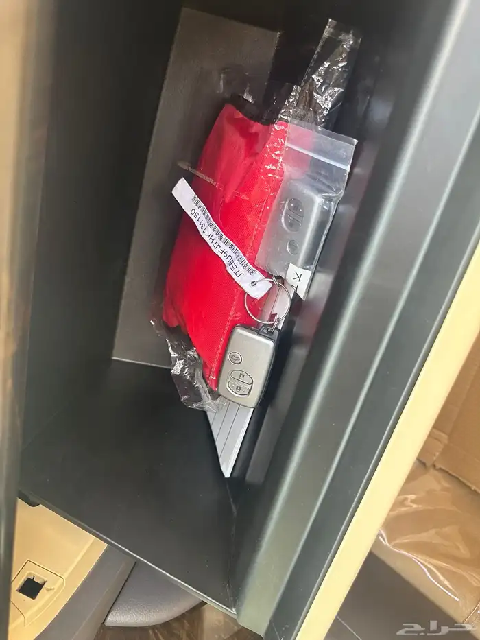 برادو 2017 ماشي 21 الف فقط مخزن اصدار خاص 33