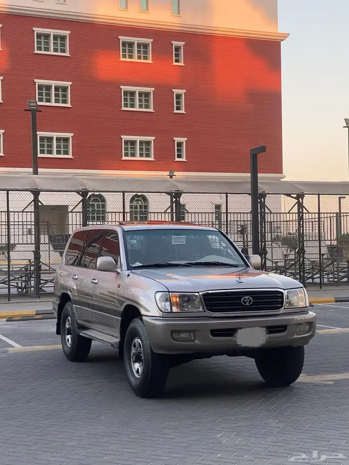 جيب تويوتا لاندكروزر موديل 2002 1