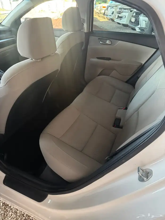 كيا سيراتو 8