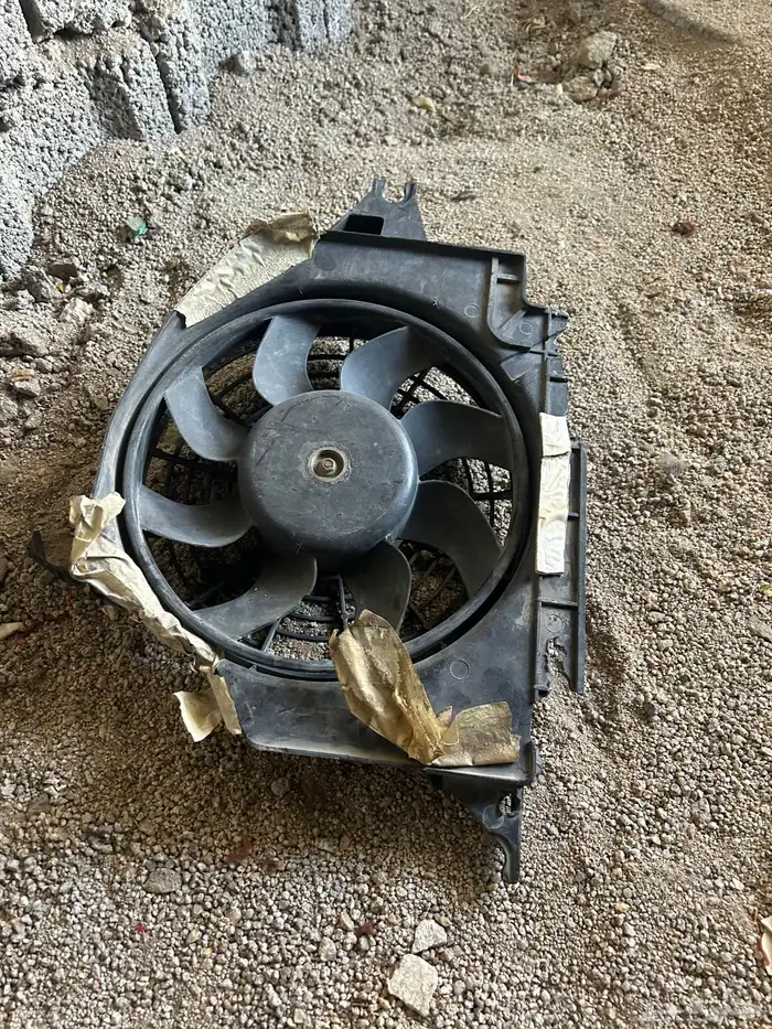 مروحة تبريد لكزز 2004 1