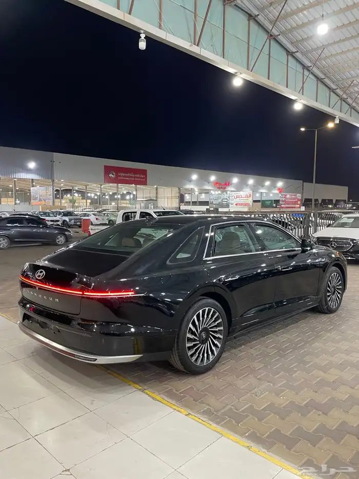 ازيرا موديل 2024 فل كامل V4 8