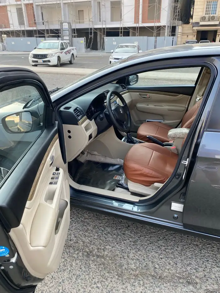 للبيع سزوكي سياز 2024 4