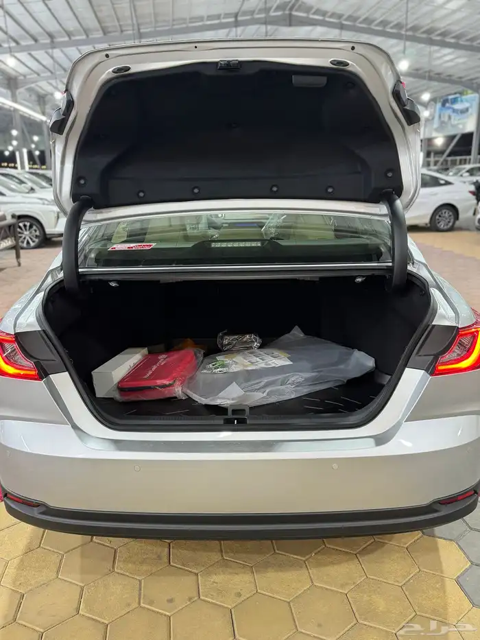 تويوتا كامري LE هايبرد 2025 جديد سعودي 114.400 شامل 25