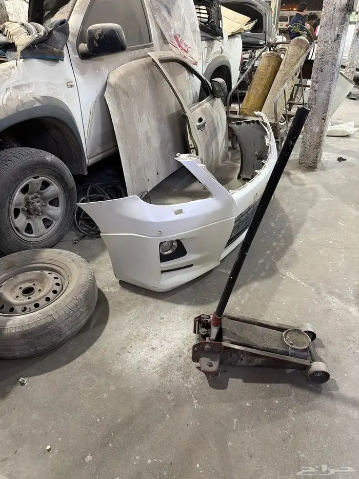 جنوط لكزز 2011 اصلي وكاله. مع صدامات مع نسافات 8