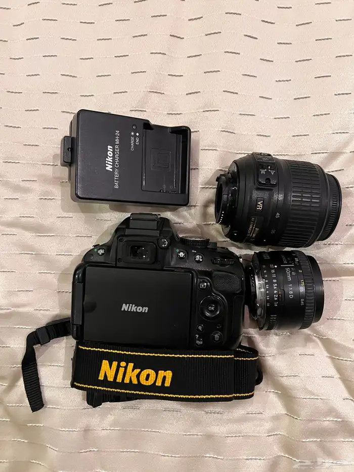 كاميرا نيكون 5100D مع عدستين و شاحن 0