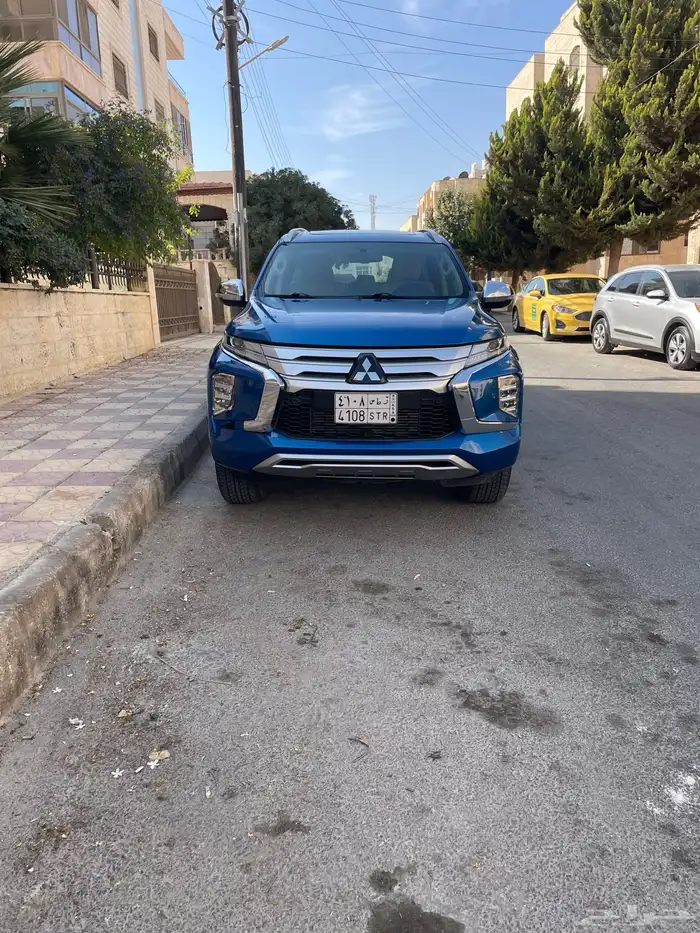 ميتسوبيشي مونتيرو ديزل 2023 للبيع 4
