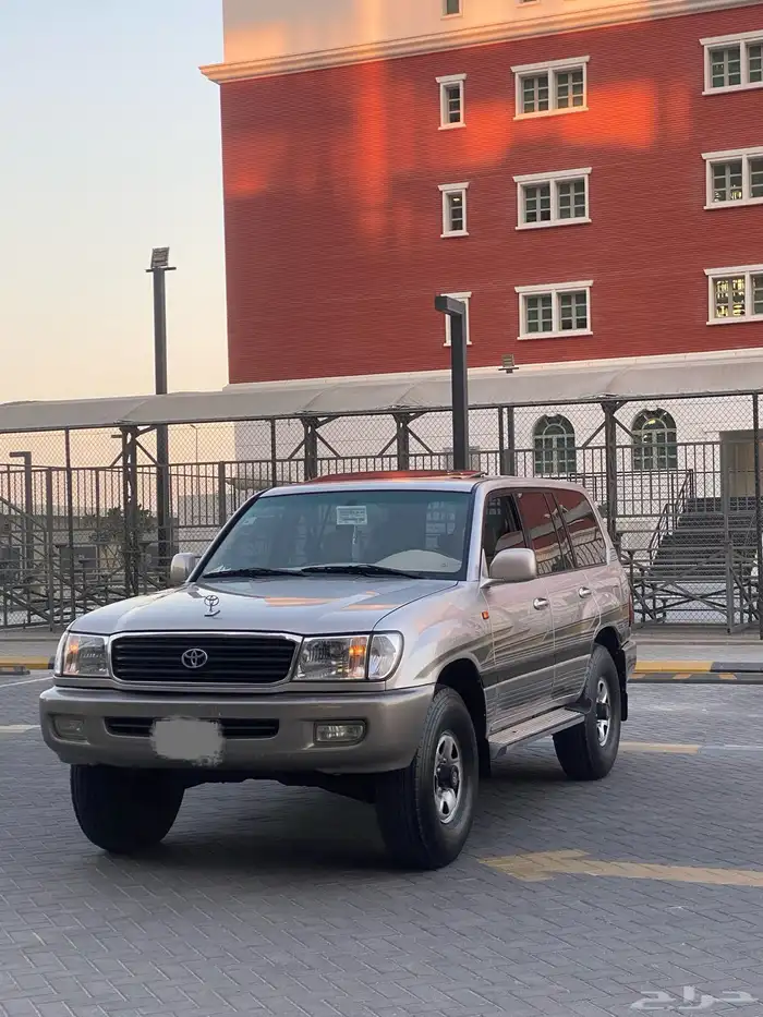 جيب تويوتا لاندكروزر موديل 2002 2