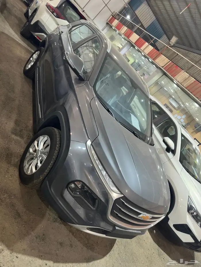 شيفروليه جروف LT استندر 2025 رمادي فضي ابيض أزرق فاتح 2