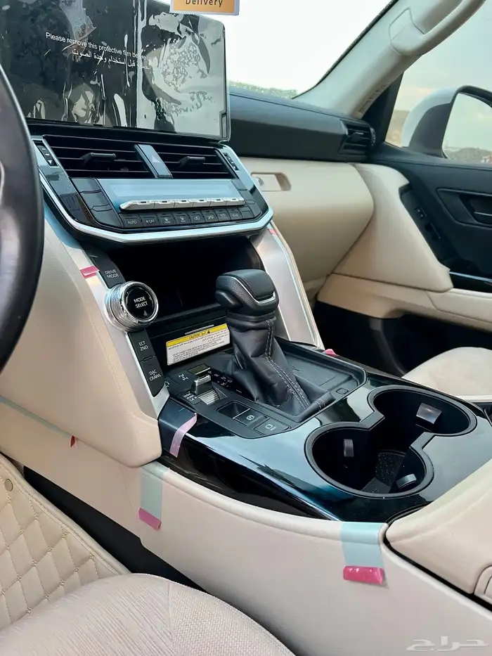 لاندكروزر 2023 مخزن دفعة أخيره سعودي GXR-L3 مشروط وكاله 9