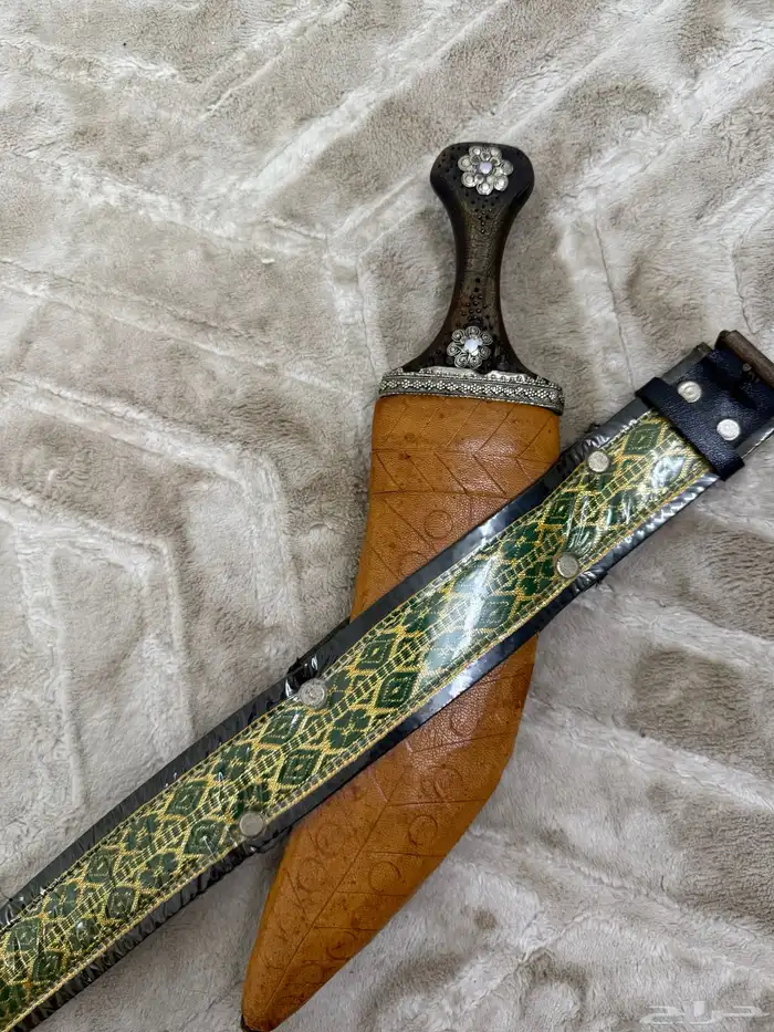 جنبيه قديمه قرن على الشرط 1