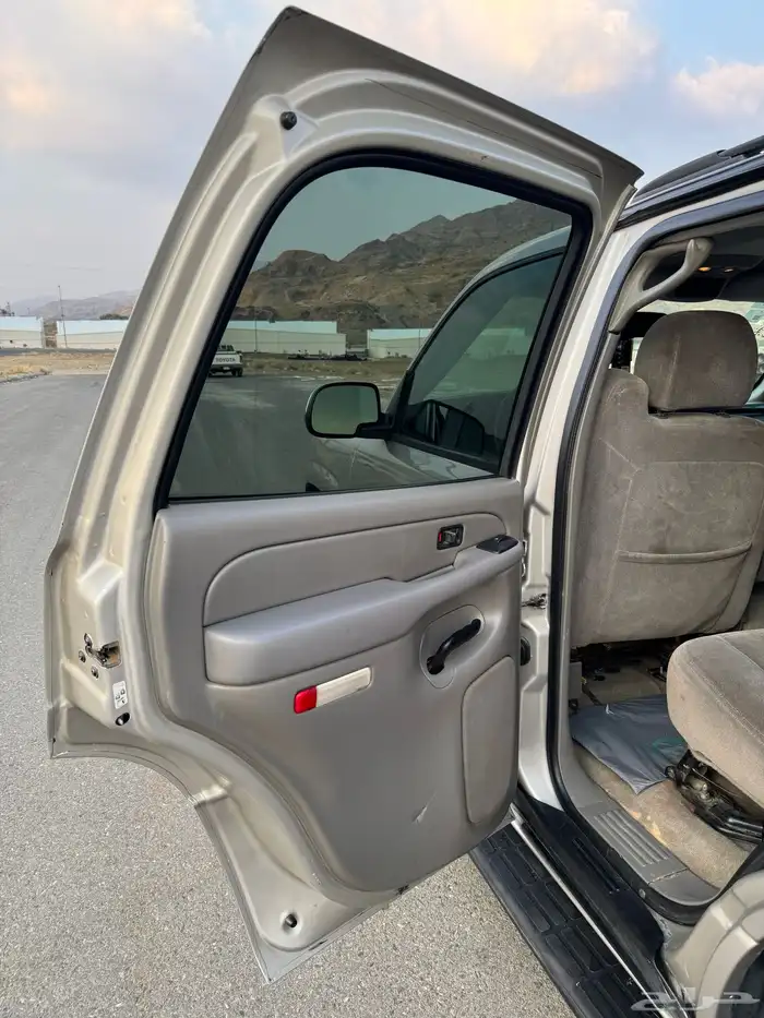 تاهو 2005 نظيف جدا 32