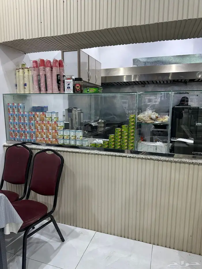 بوفية بكامل اغراضها 9