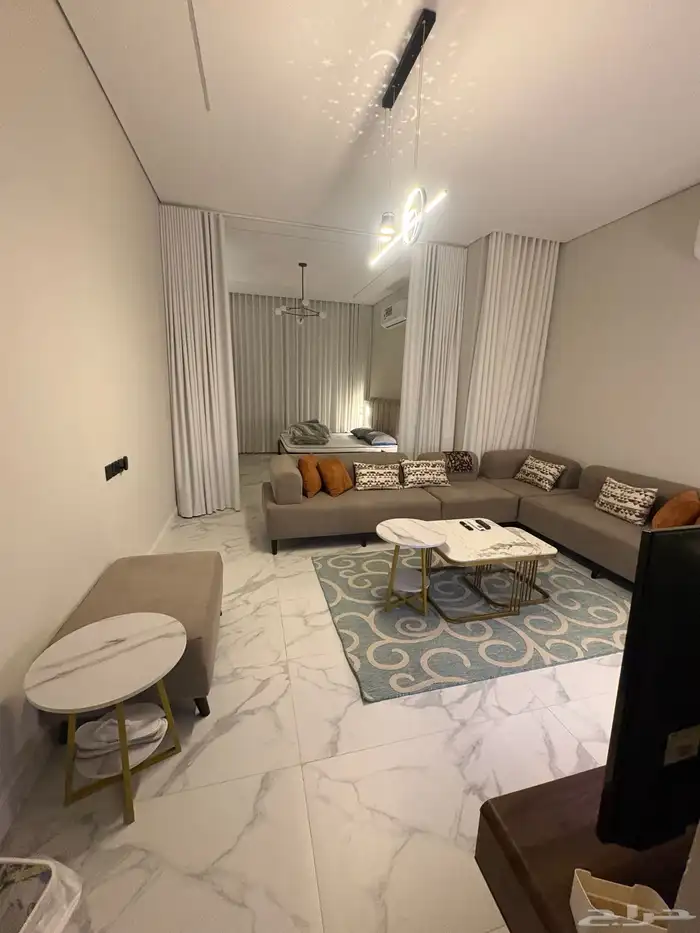 شقة مؤثثة ايجار شهري 2800 4