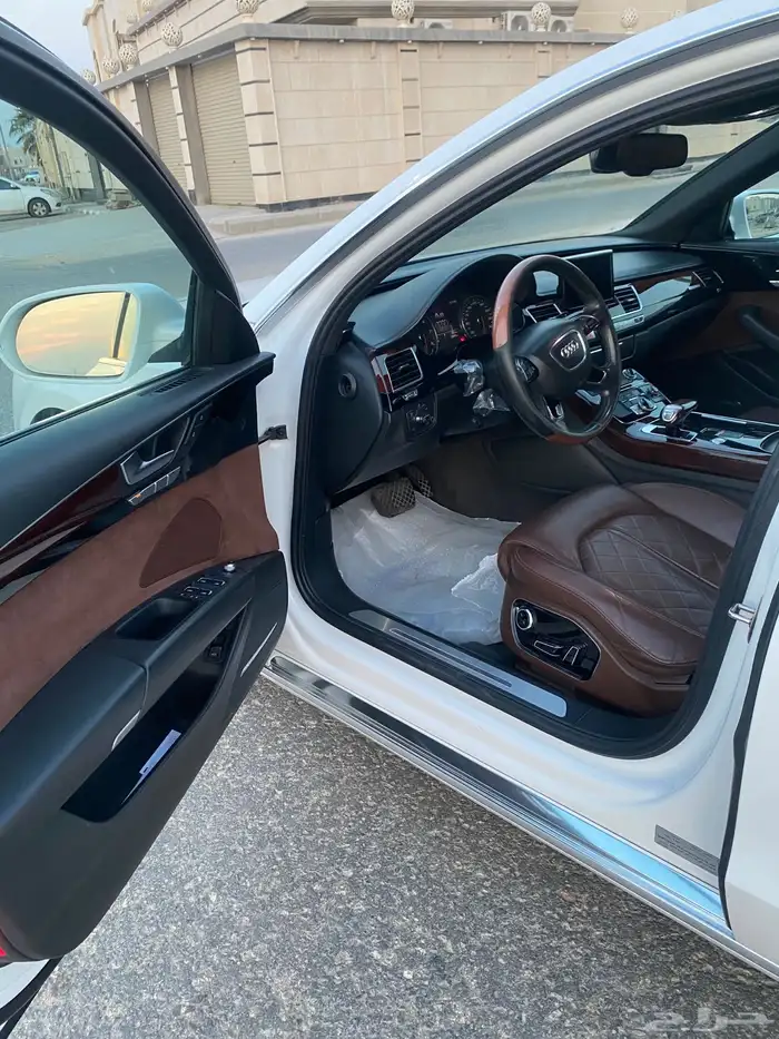 اودي 2014 A8 وكالة 16