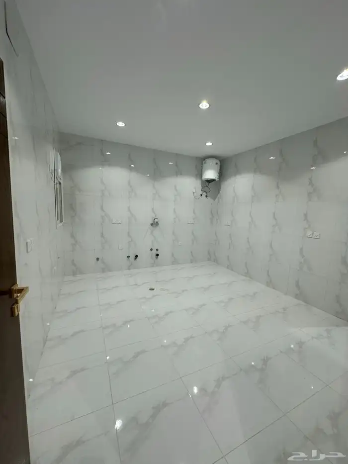 للبيع شقة دور ارضي بمدخل خاص وحوش وسيع المحالة 4