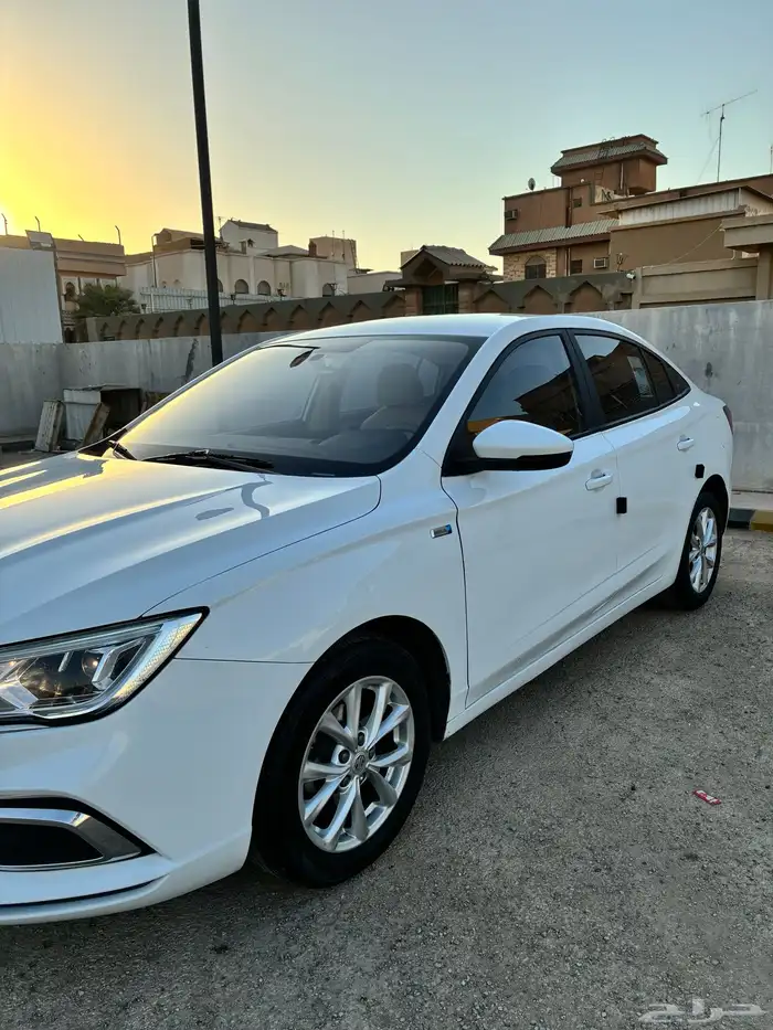 للبيع أم جي 5 موديل 2023 3