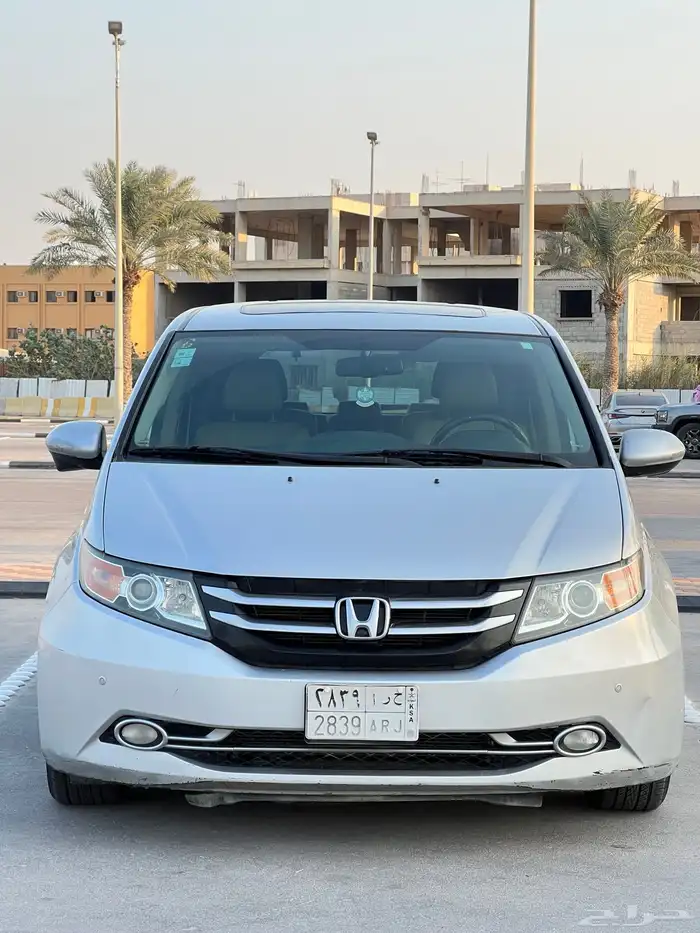 هوندا اوديسي فل كامل موديل 2014 25